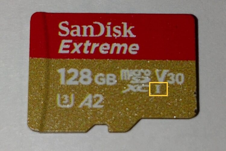SanDisk Extreme microSDカード